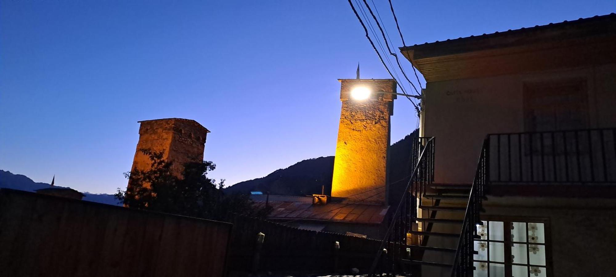 Guesthouse Robi Mestia Exterior photo